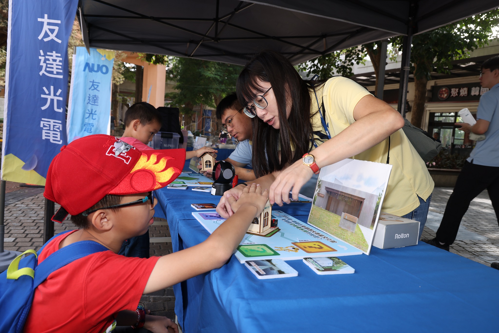 友達投入永續素養教育多年，從自身的環境教育場域走入校園、各式活動現場，合作夥伴亦擴及到NGO、公部門與供應鏈，豐碩成果獲「社會共融領袖獎」